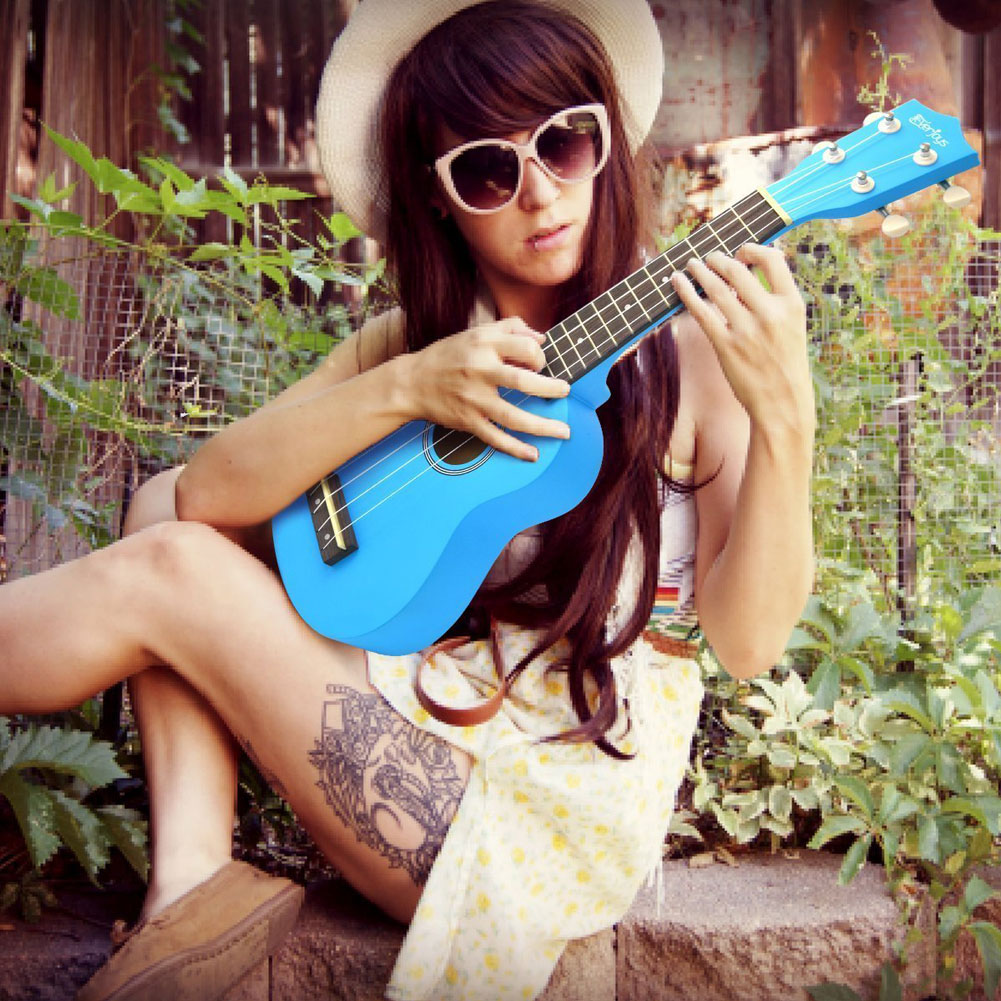 Soprano Ukulele Beginner Pack-21 Inch m / Gig Bag Songbook Digital Tuner